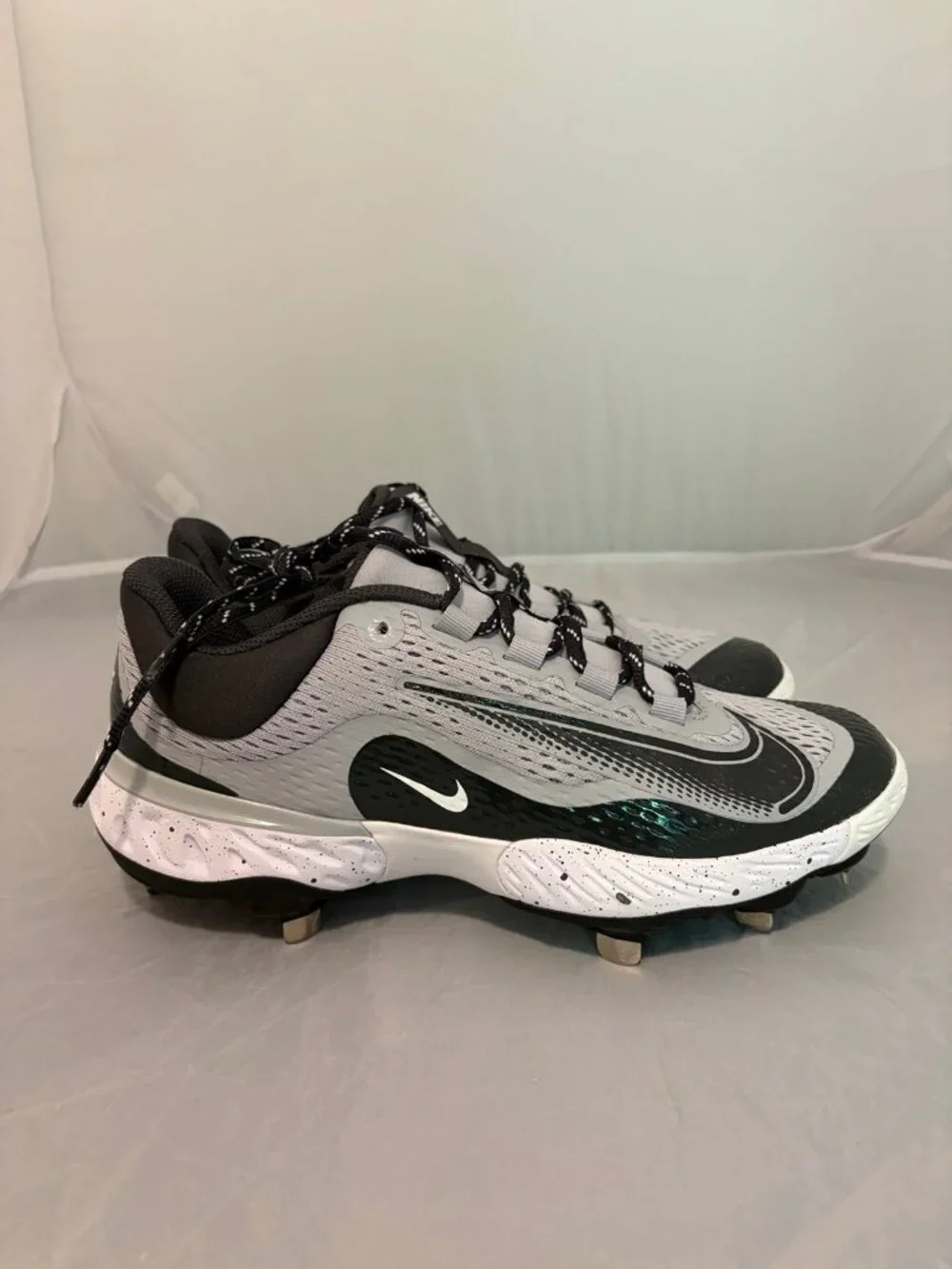 Nike Alpha Huarache Elite 4 low Wolf Grey men’s cleats DJ6521 004